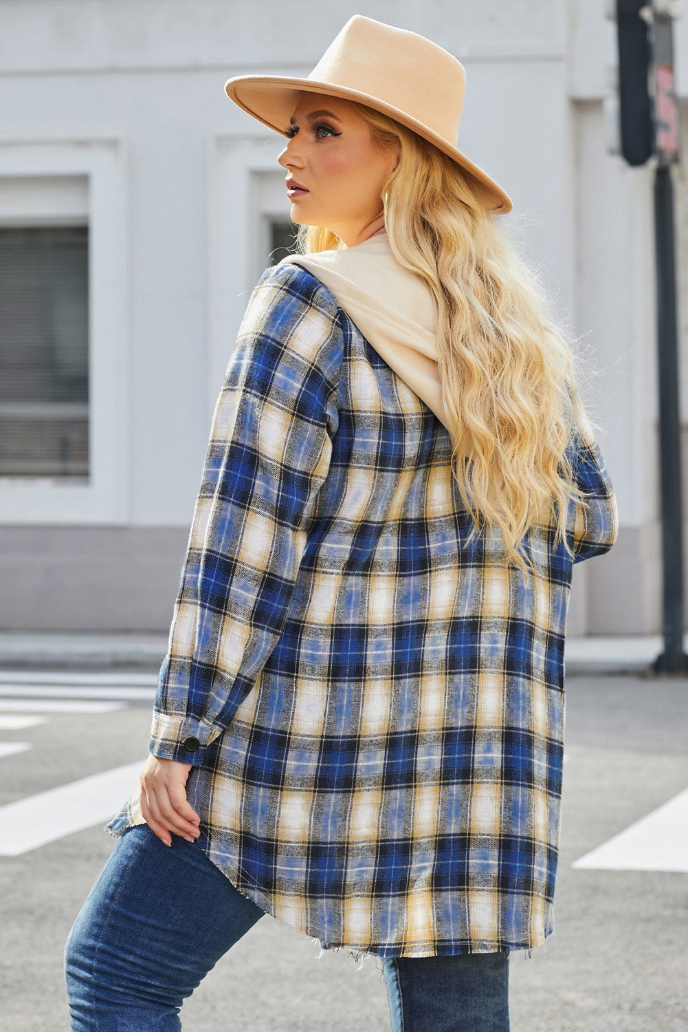 Plaid Curved Hem Button Front Shirt